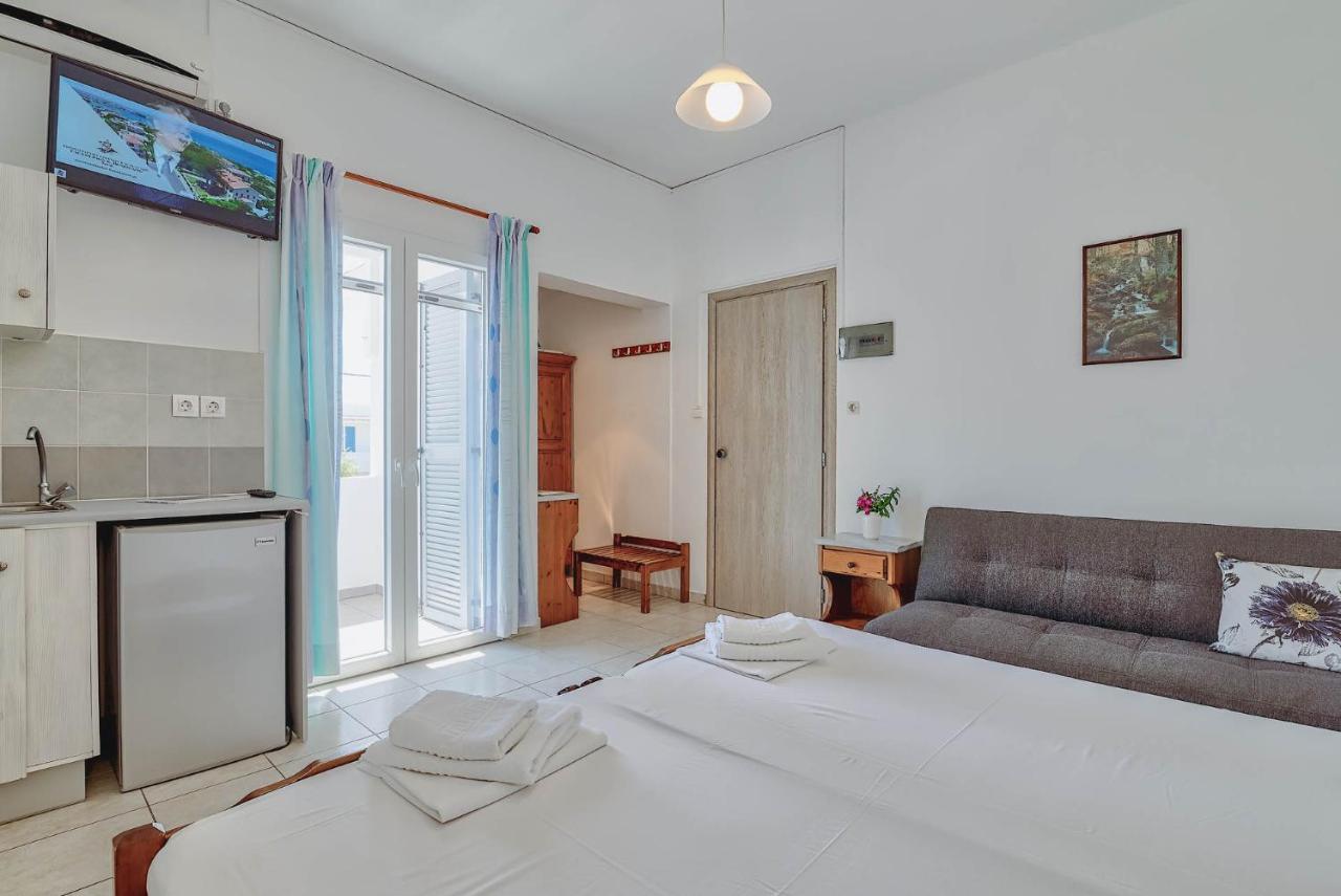 Pavlos Place Antiparos Exterior photo